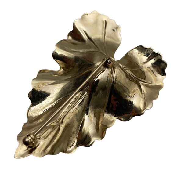 LEAF EARRINGS & BROOCH Vintage Set By Judy Lee Clip on Earrings Costume Jewelry - Picture 4 of 10